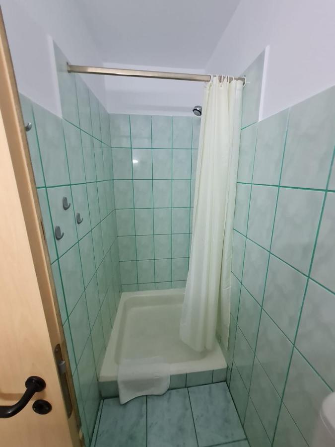 Hotel Randunica Văliug Exteriér fotografie